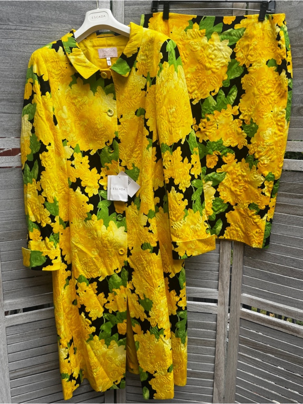 Escada Couture NWT Yellow Floral Coat Skirt Set Size 44 Spring 2005 Statement